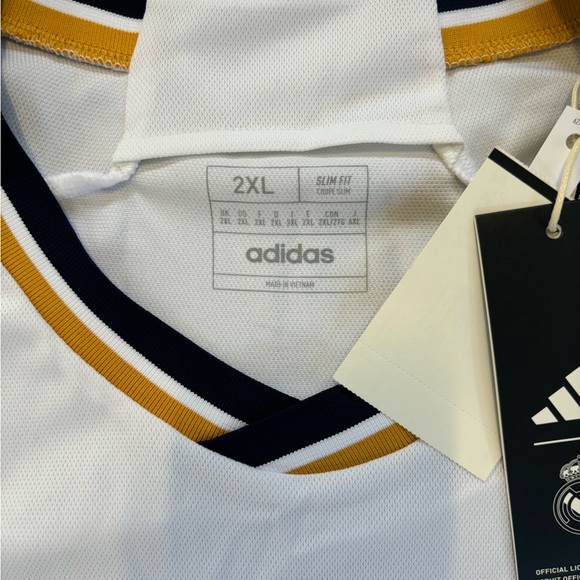 Real Madrid Jersey - Picture 3 of 4